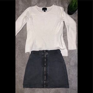 ❎SOLD❎ Skirt + Sweater Bundle